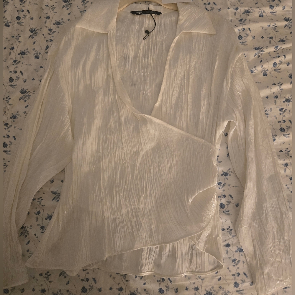 White Zara blouse with silver details #silverdetails